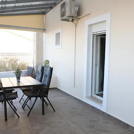 Casa Di Pietra Apartment